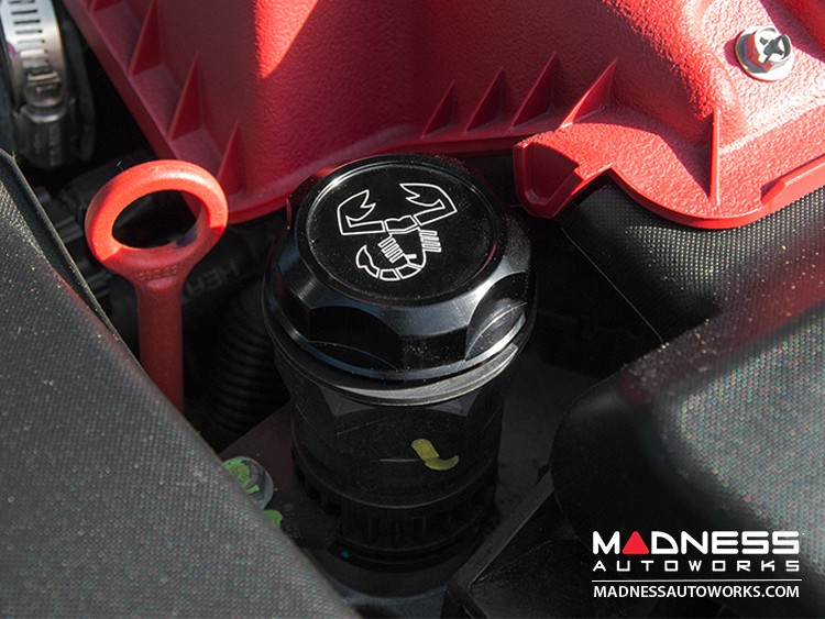 Engines & Components BLACK ANODIZED SCORPION LOGO FIAT 500 ABARTH OIL